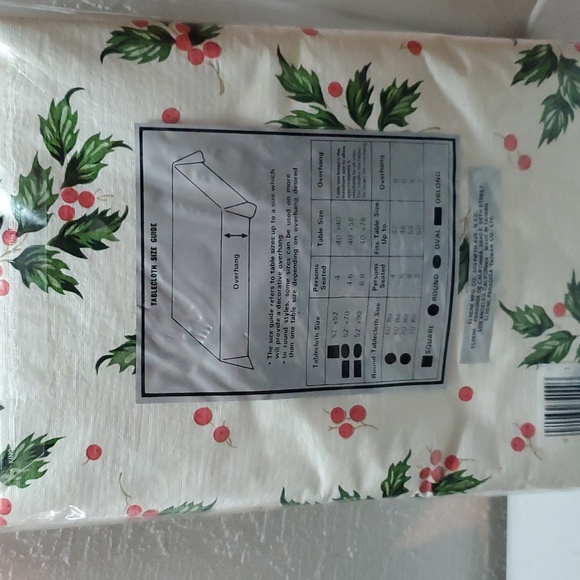 52" x 90" Oblong Flannel back Tablecloth Vintage unopened Holiday - Picture 5 of 6